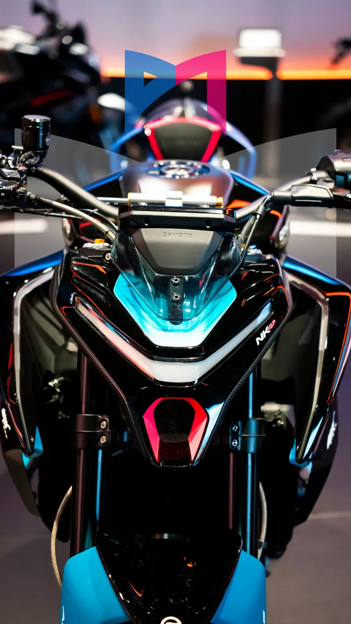 CFMOTO 675NK Ön imza duvar kâğıdı